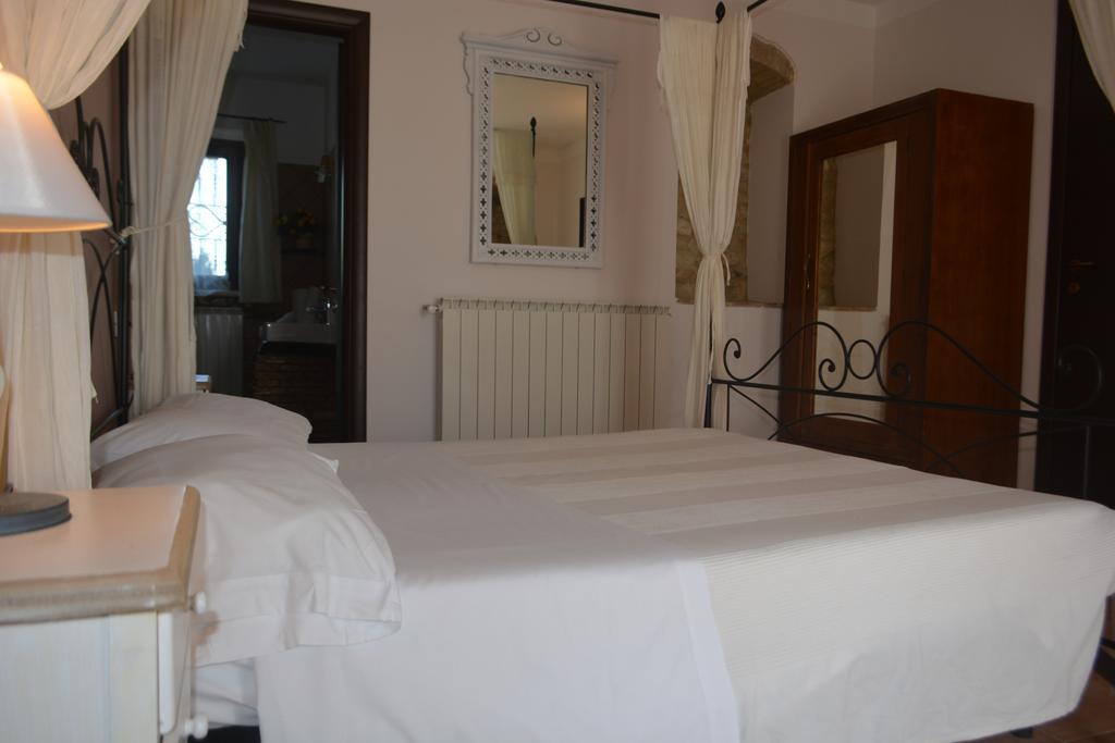 Villa Polercia Cupello Room photo